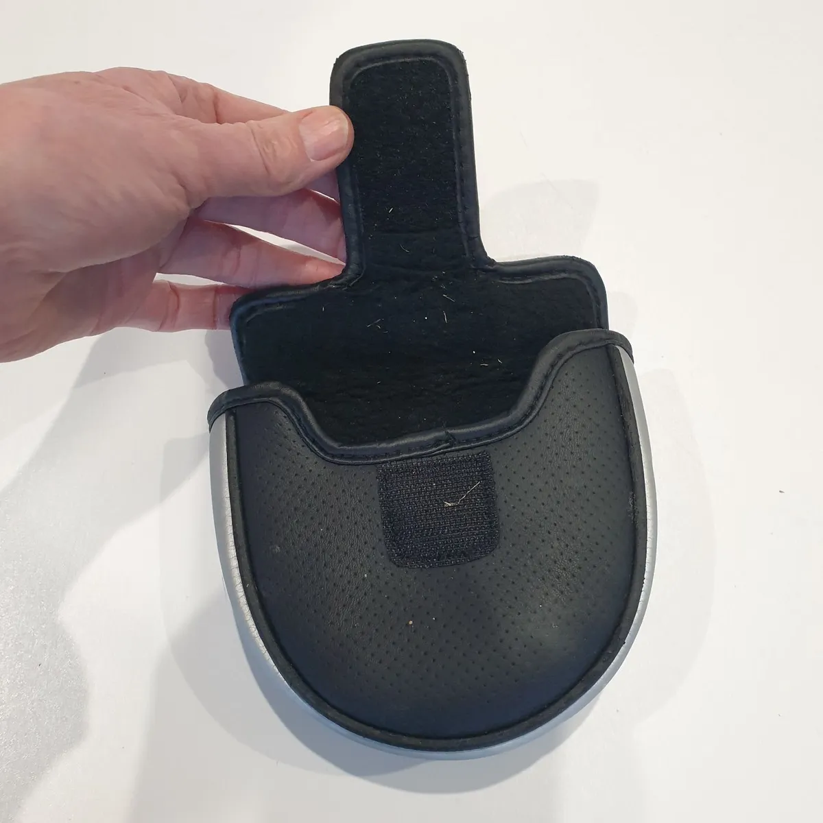 Taylormade Spider arc mallet head cover - Image 4