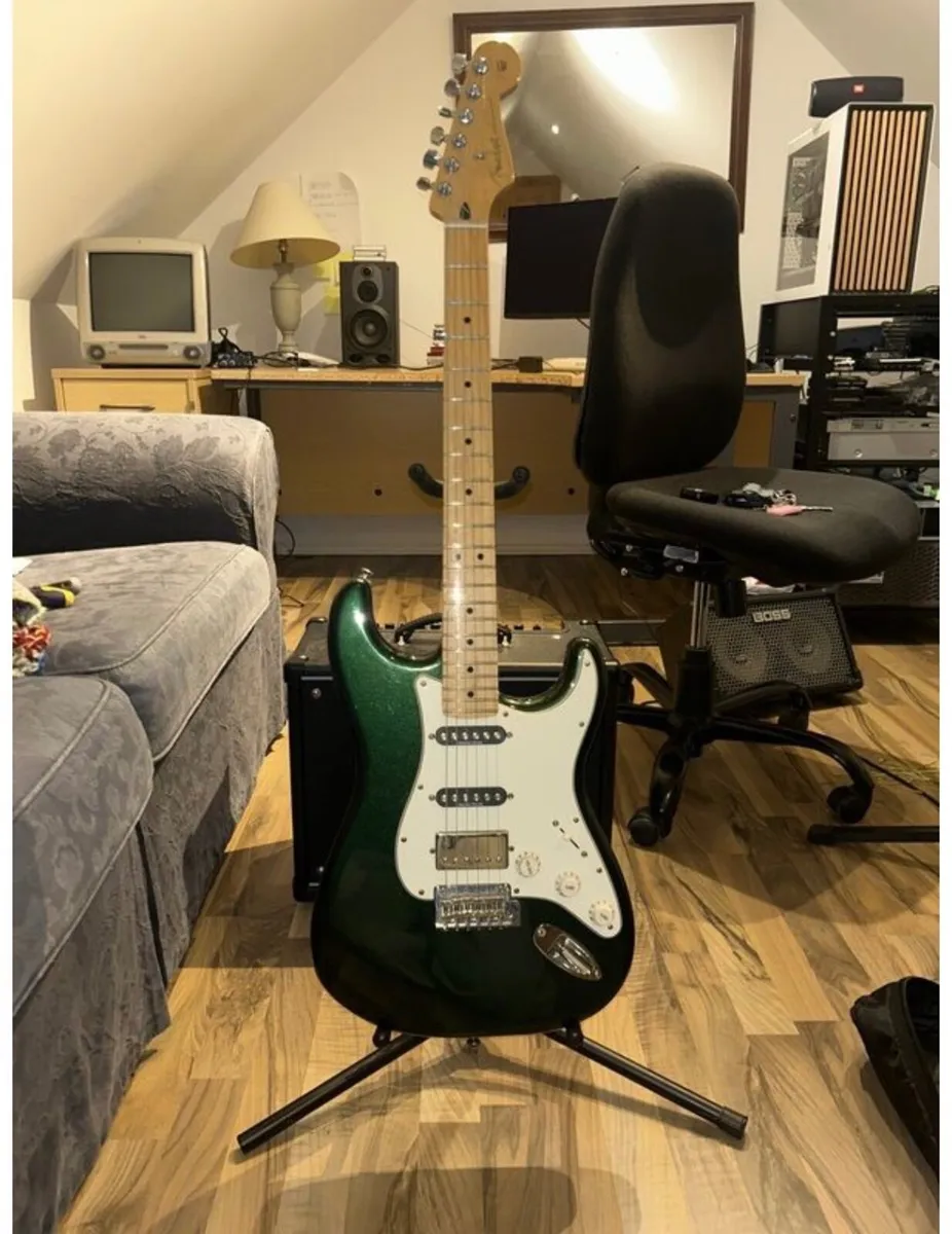 Limited Edition Fender Stratocaster HSS MN - Image 1