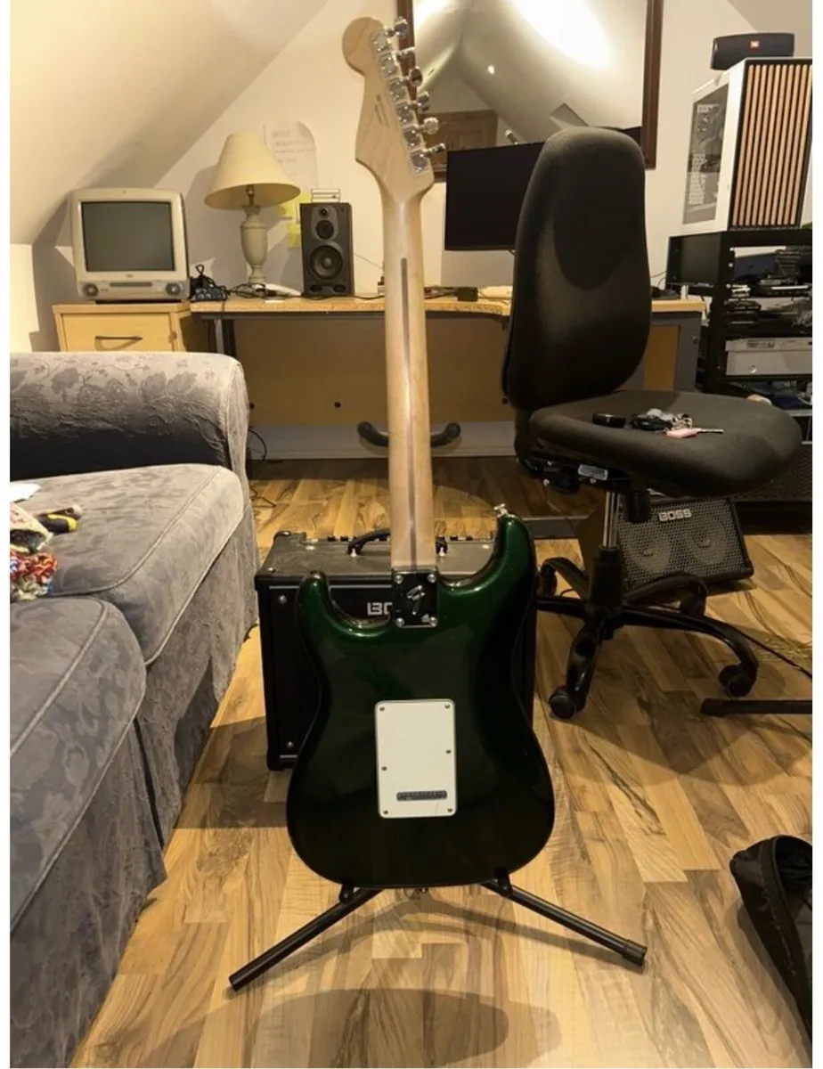 Limited Edition Fender Stratocaster HSS MN - Image 2