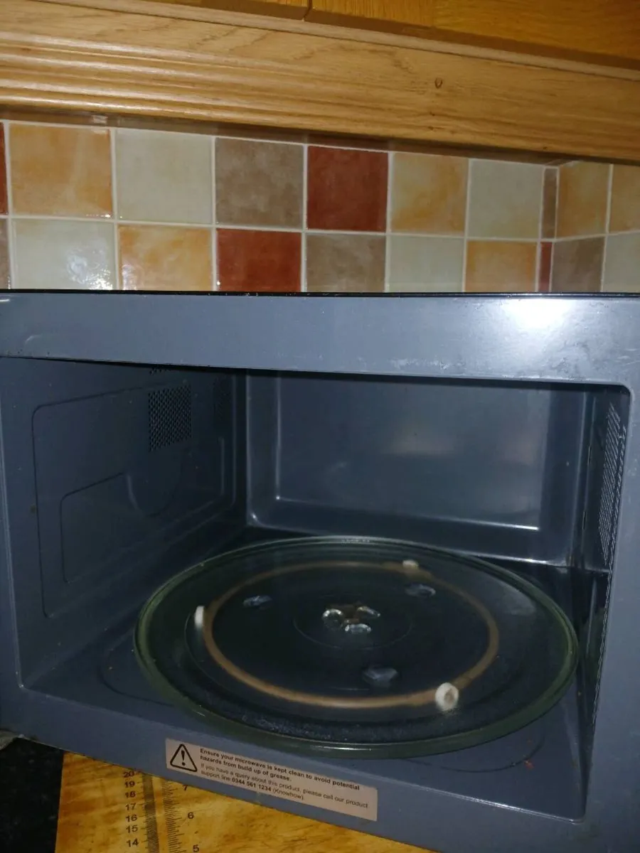 Kenwood Microwave - Image 2