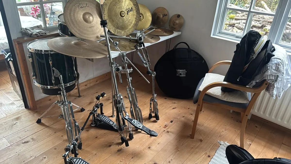 Tama RockStar Drum Kit - Image 1