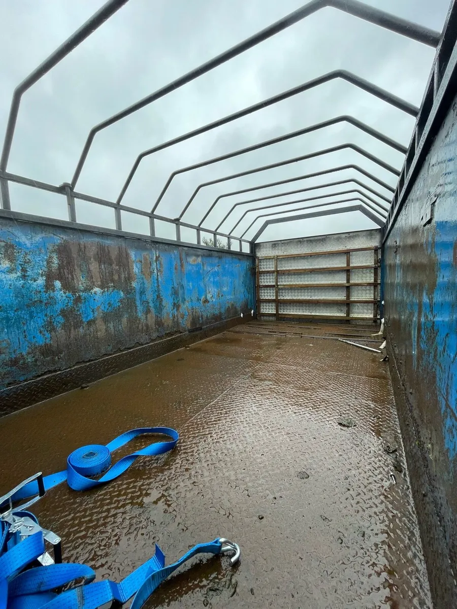 Cattle trailer for tractor - Image 4