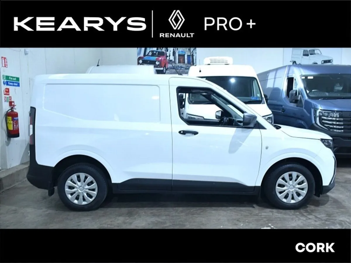 Ford Courier TREND 1.5 L ECOBLUE 100BHP  M6 FW - Image 2