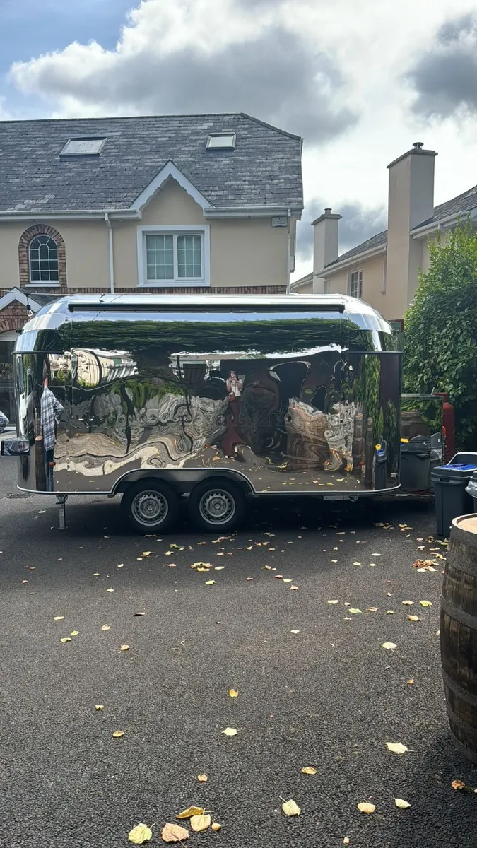 FOOD TRUCK - Image 1