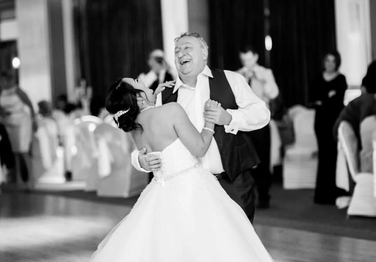 Professional Wedding Photographer - Image 2