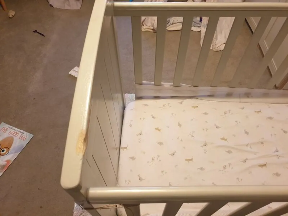 mamas and papas cot - Image 2