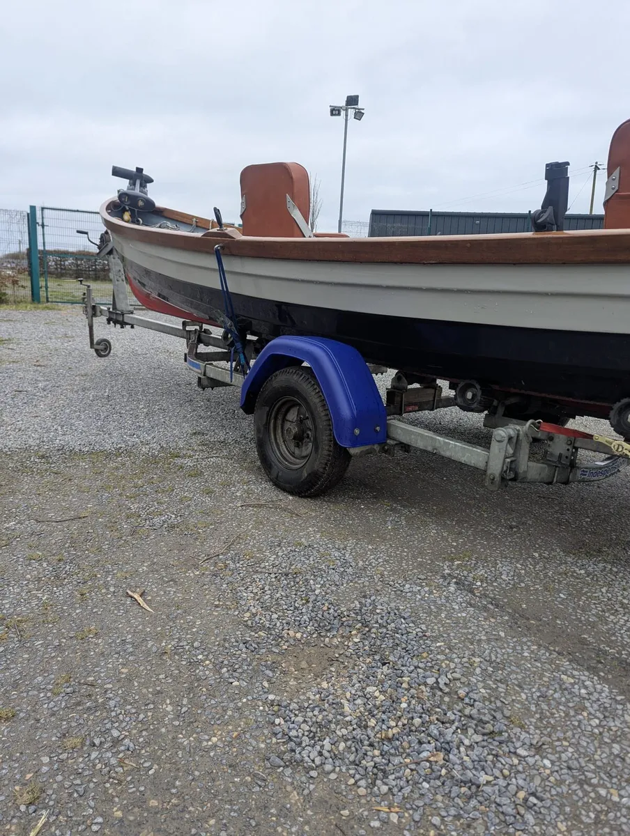 19ft Arrow lake boat package, two price options - Image 3