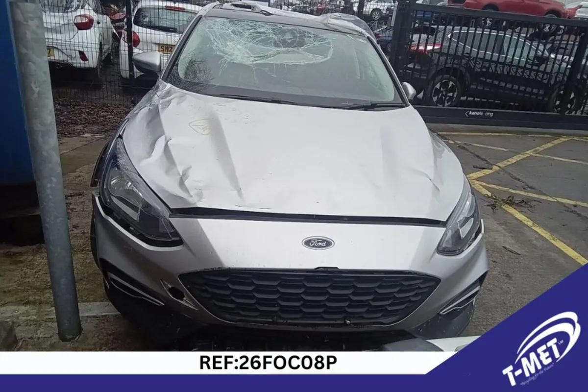 2019 FORD FOCUS BREAKING FOR PARTS - Image 2