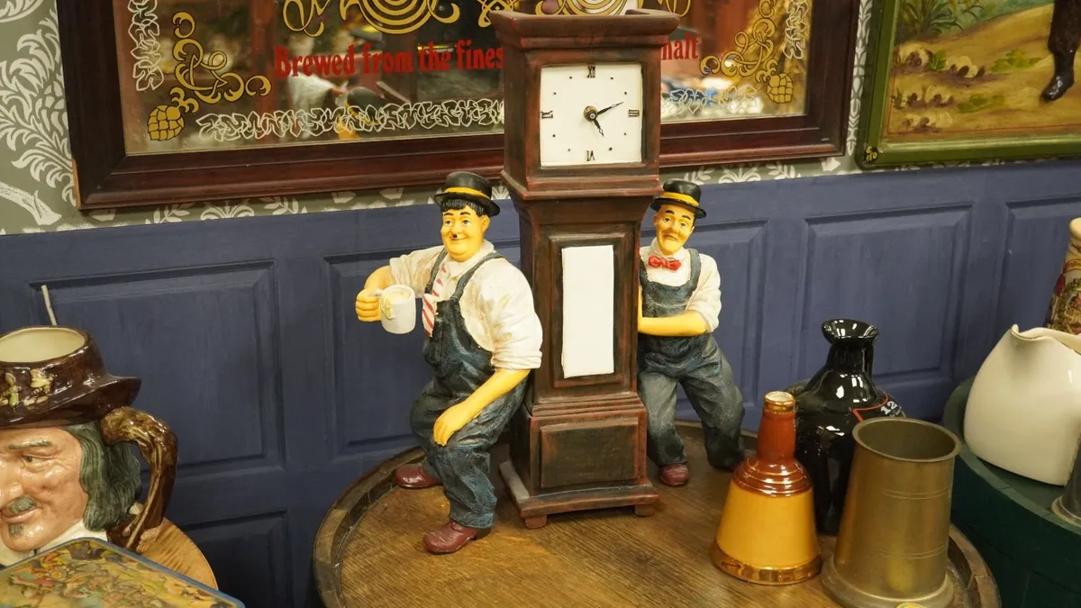 Laurel & Hardy Clock - Image 1