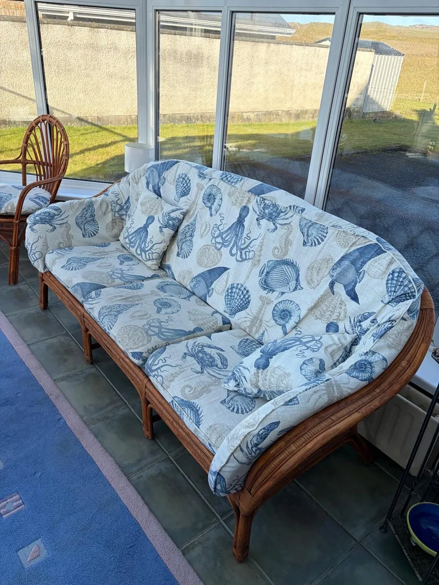 Beautiful wicker furniture set - Image 4