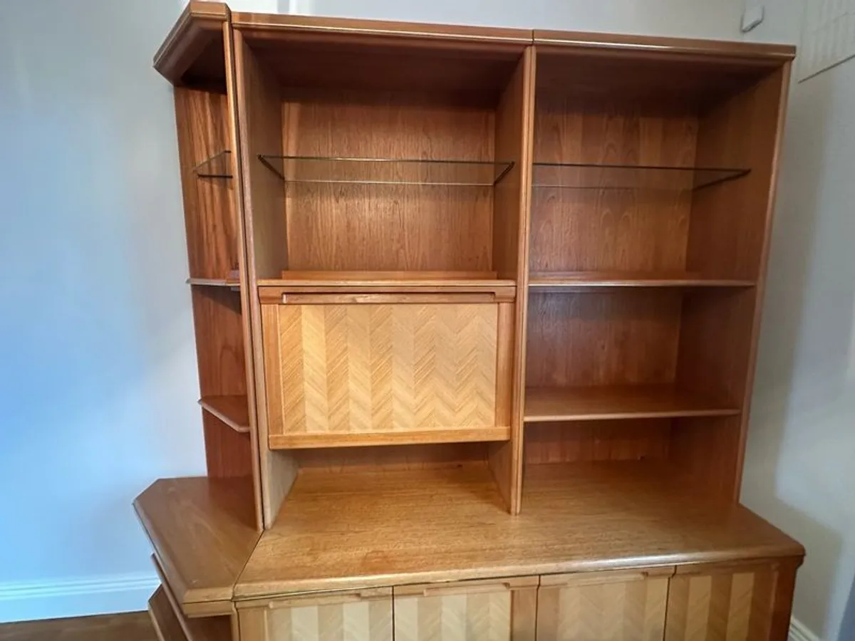 Mid century G Plan dining room table, 6 chairs. - Image 3