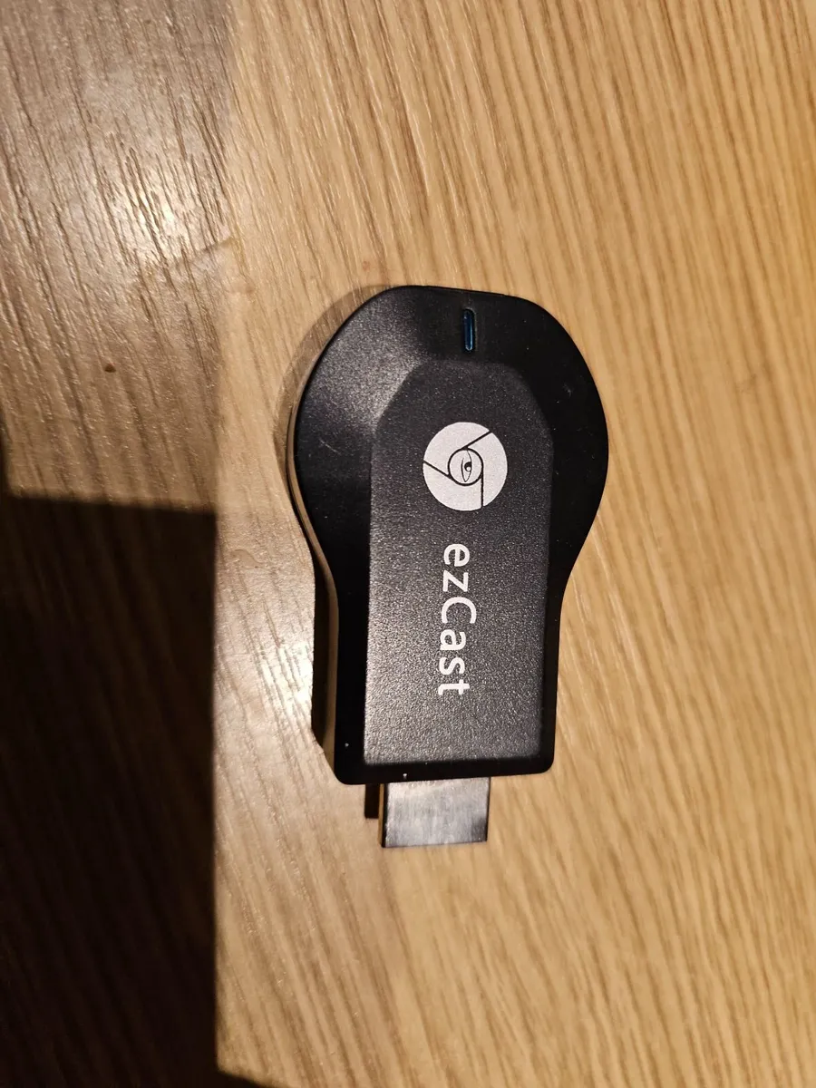 EZcast M2 HDMI Dongle Miracast Airplay DLNA No Chr - Image 1
