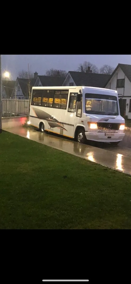 Mercedes Vario 814D - Image 3