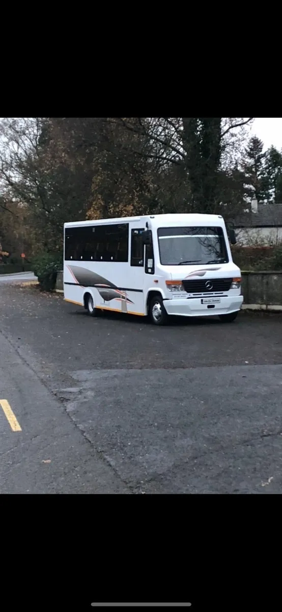 Mercedes Vario 814D - Image 4