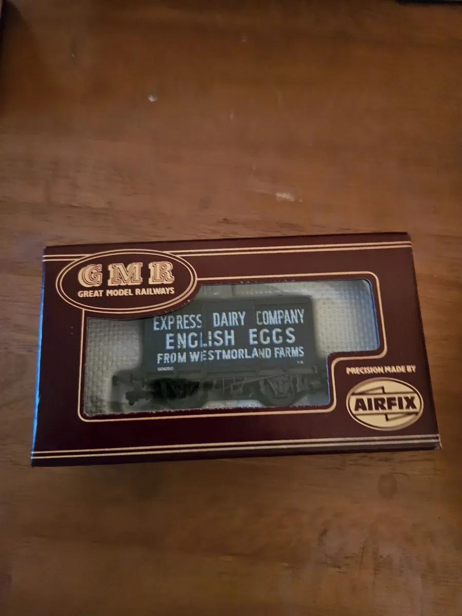 Hornby Airfix OO Gauge Wagon