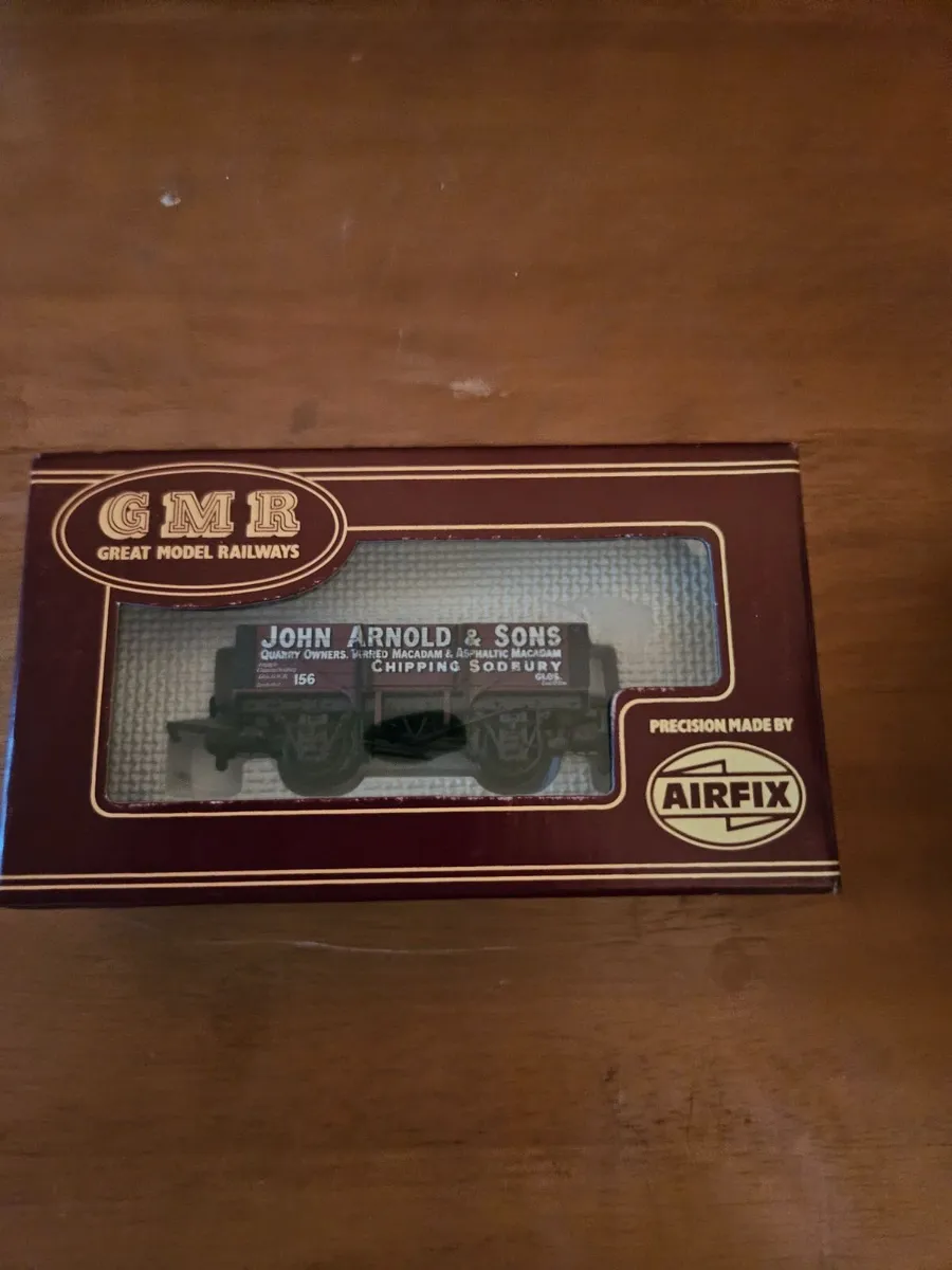 Hornby Airfix OO Gauge Wagon