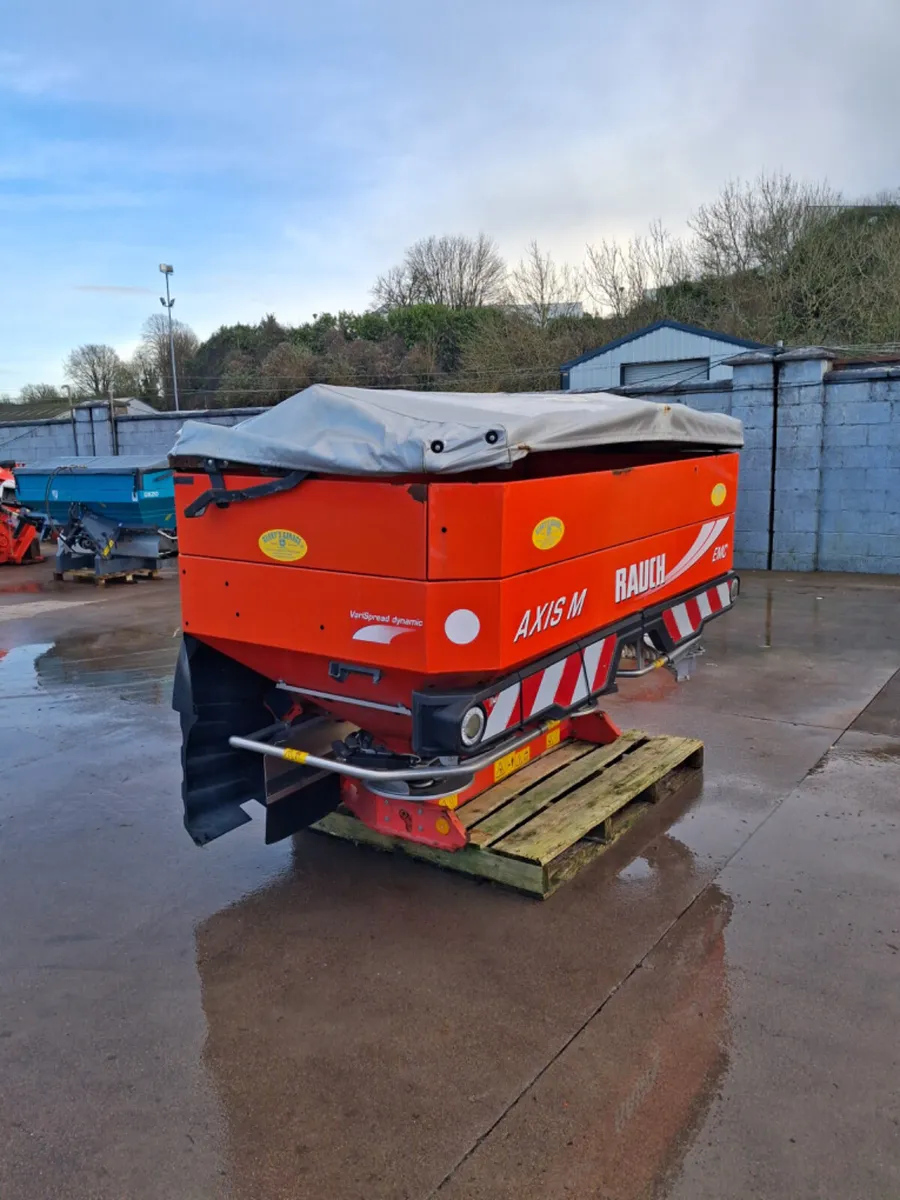 RAUCH AXIS 30.2 EMC V8 Fertiliser Spreader (3236X) - Image 1