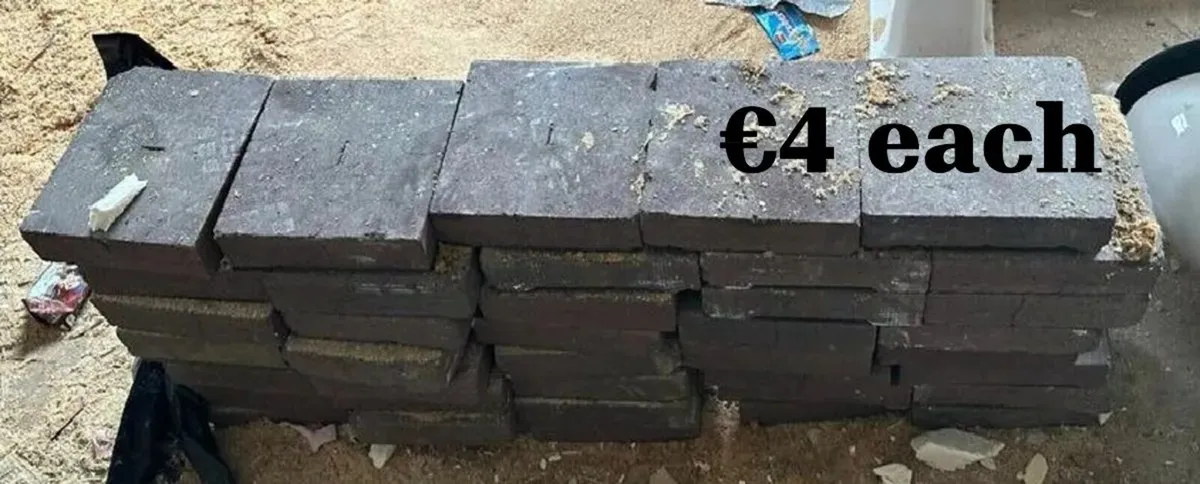 Fireplace, Chimney accessories & components - Image 1