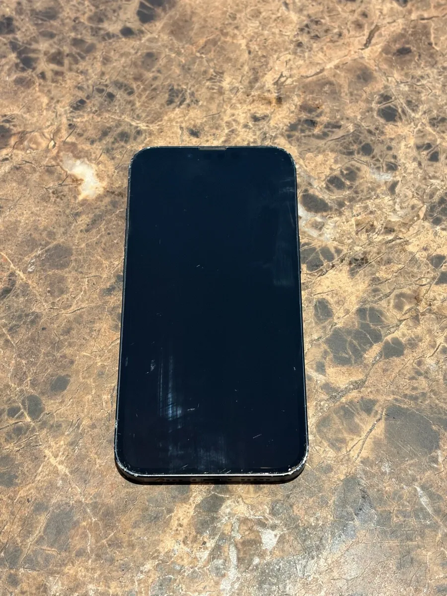 Apple iPhone 13 - Image 1