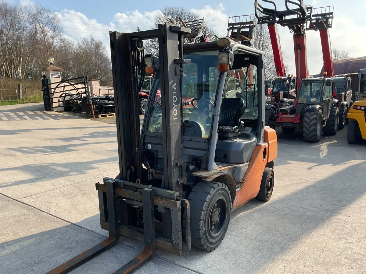 Toyota Tonero FD30 - Image 3