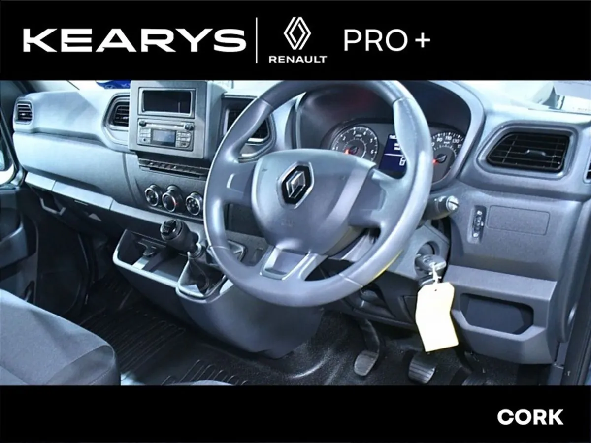 Renault Master FWD LM35 Blue dCi 135 Business MY22 - Image 3