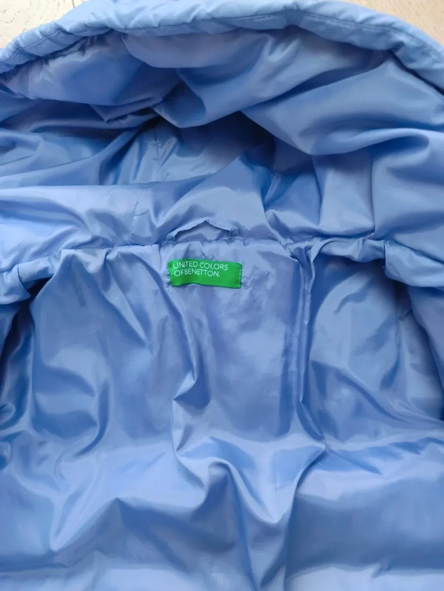 Girls Benetton puffer jacket - Image 4