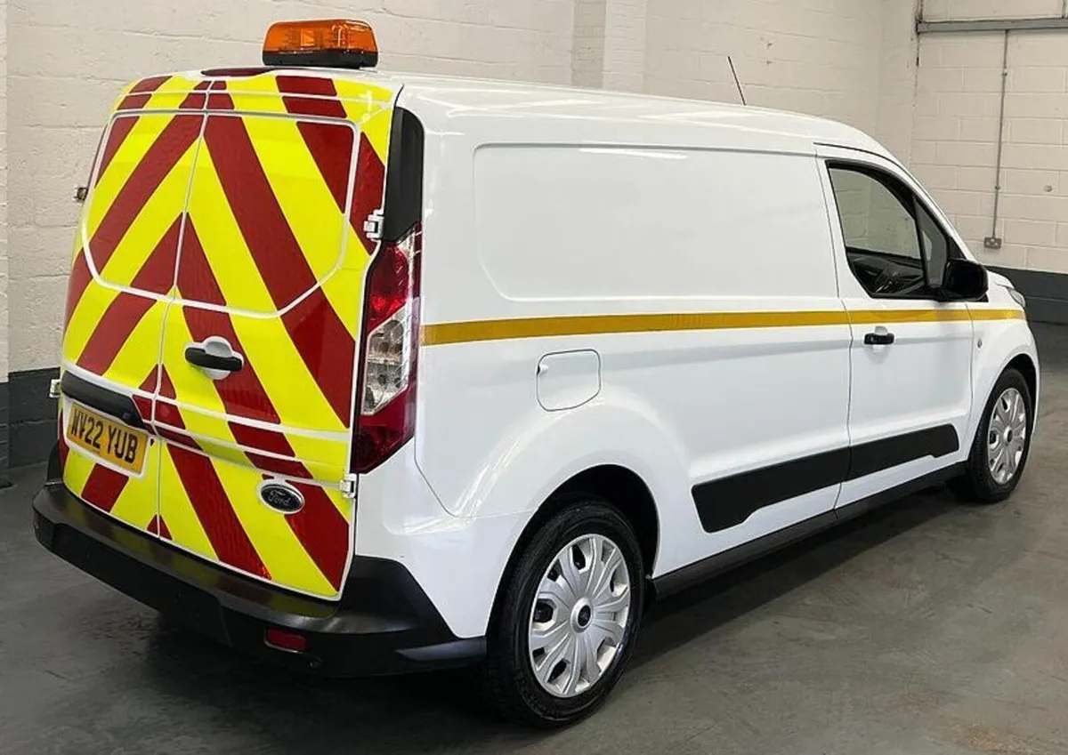 2022 Ford Transit Connect Panel Van - Image 3