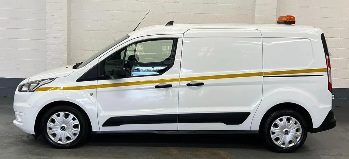 2022 Ford Transit Connect Panel Van - Image 2