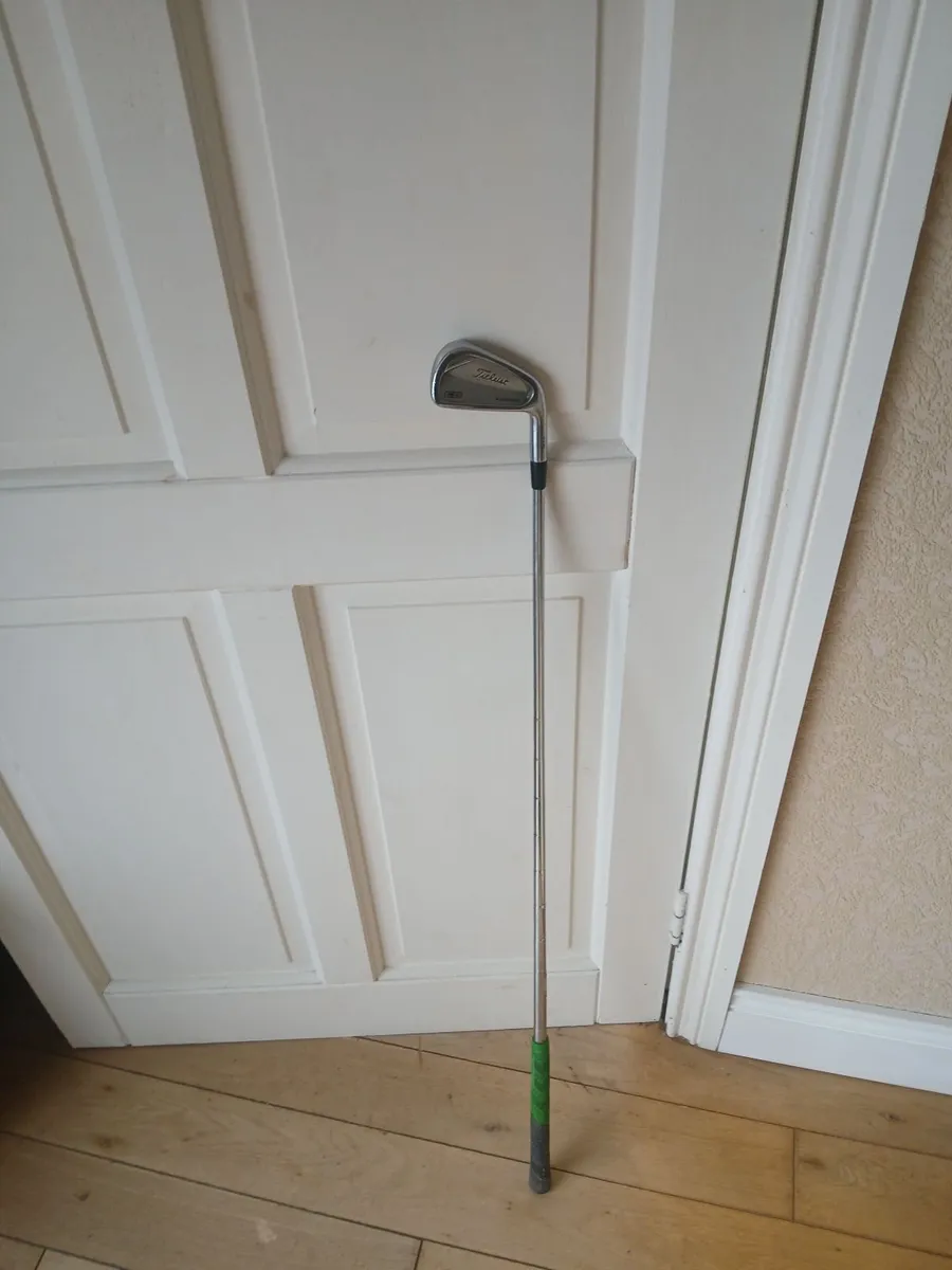 Titleist  716 cb 4 iron - Image 2