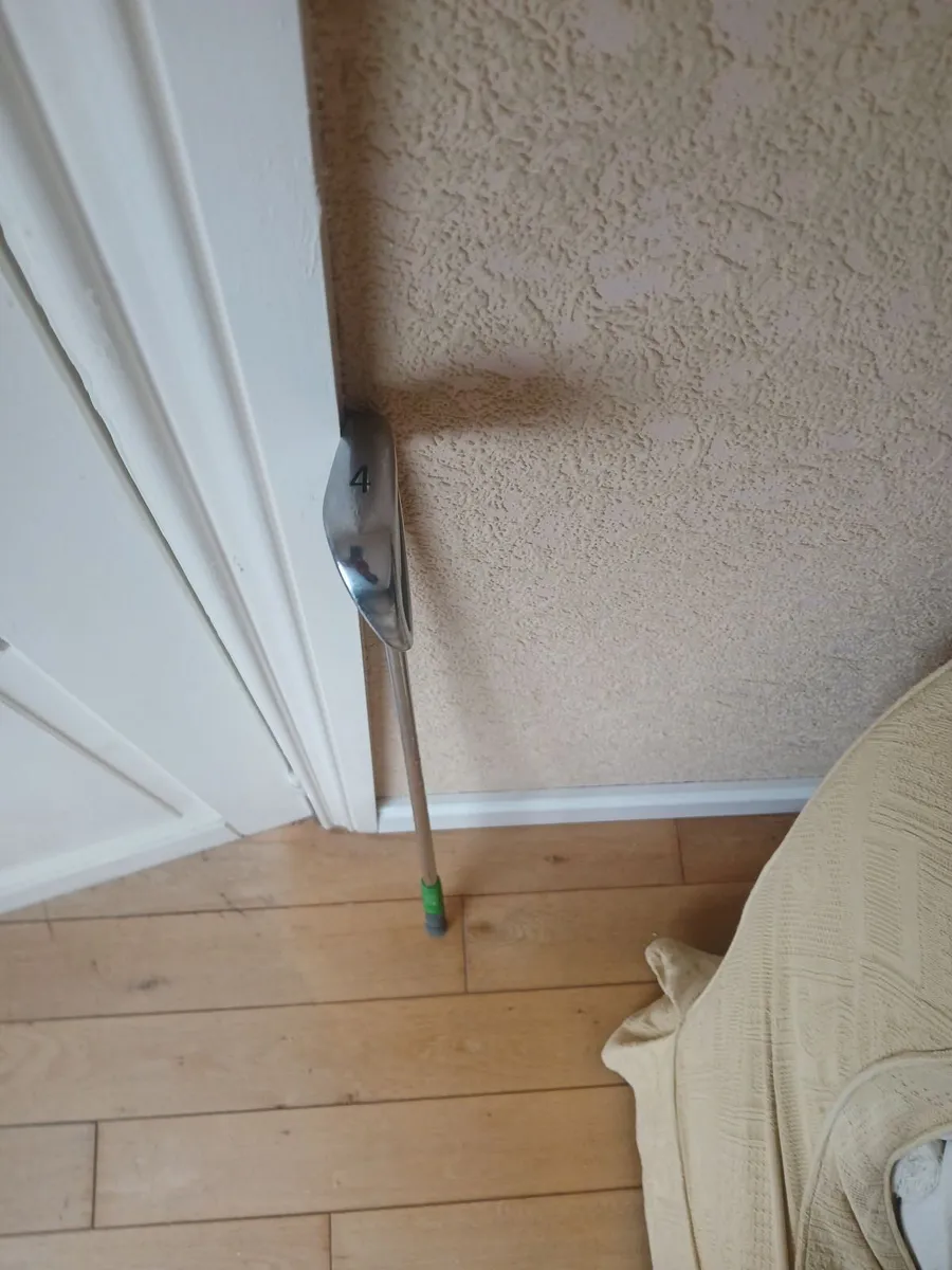 Titleist  716 cb 4 iron - Image 3