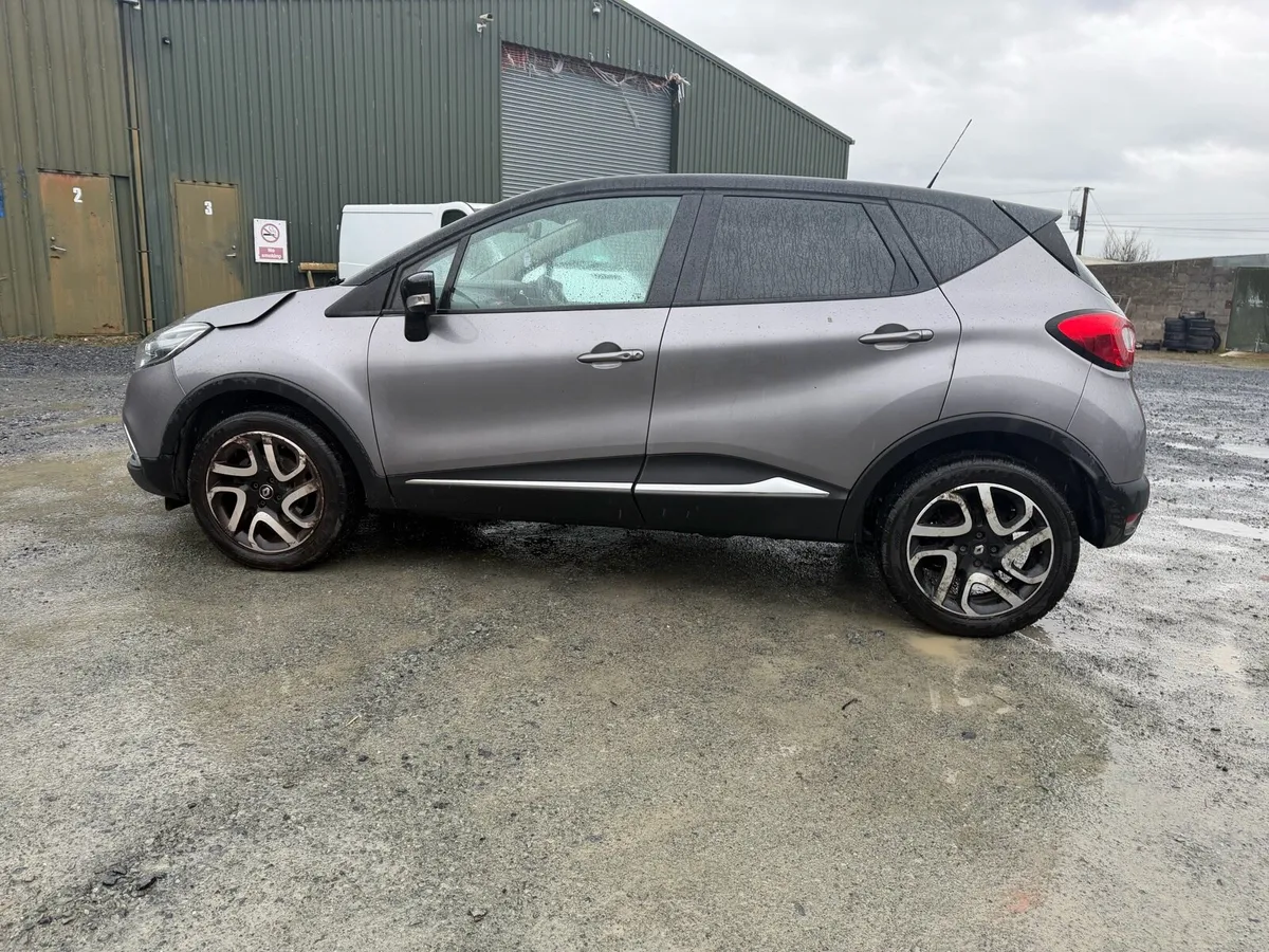2017 Renault Captur 1.5 diesel - Image 2