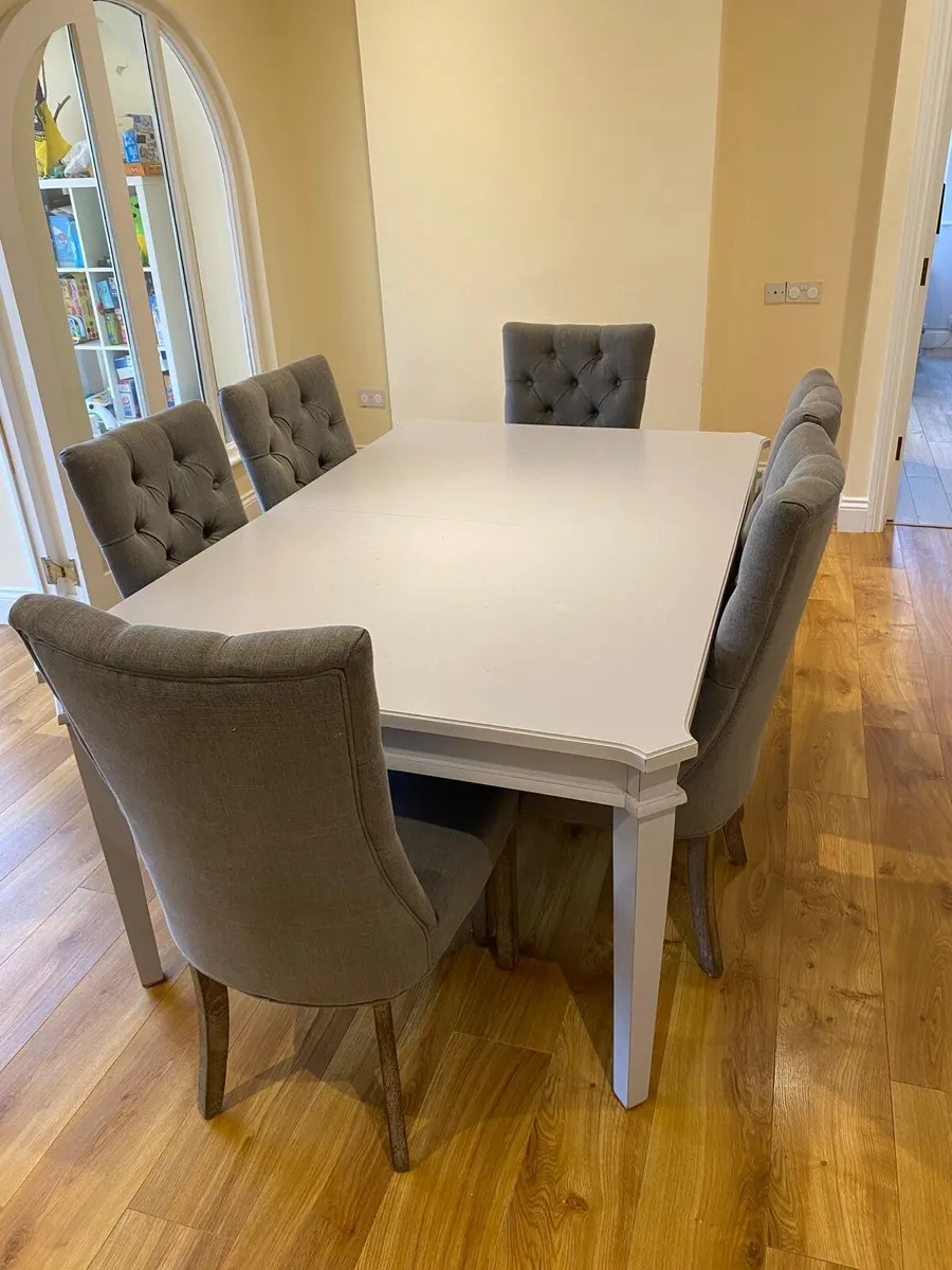 Dining chairs - Image 1