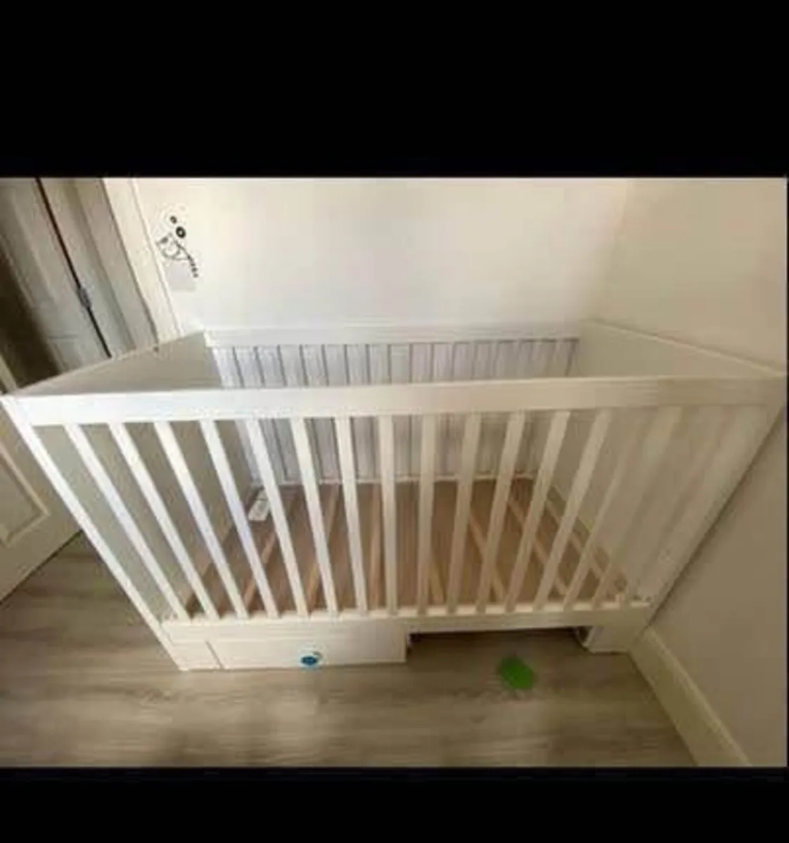 Cot with drawers - Image 1