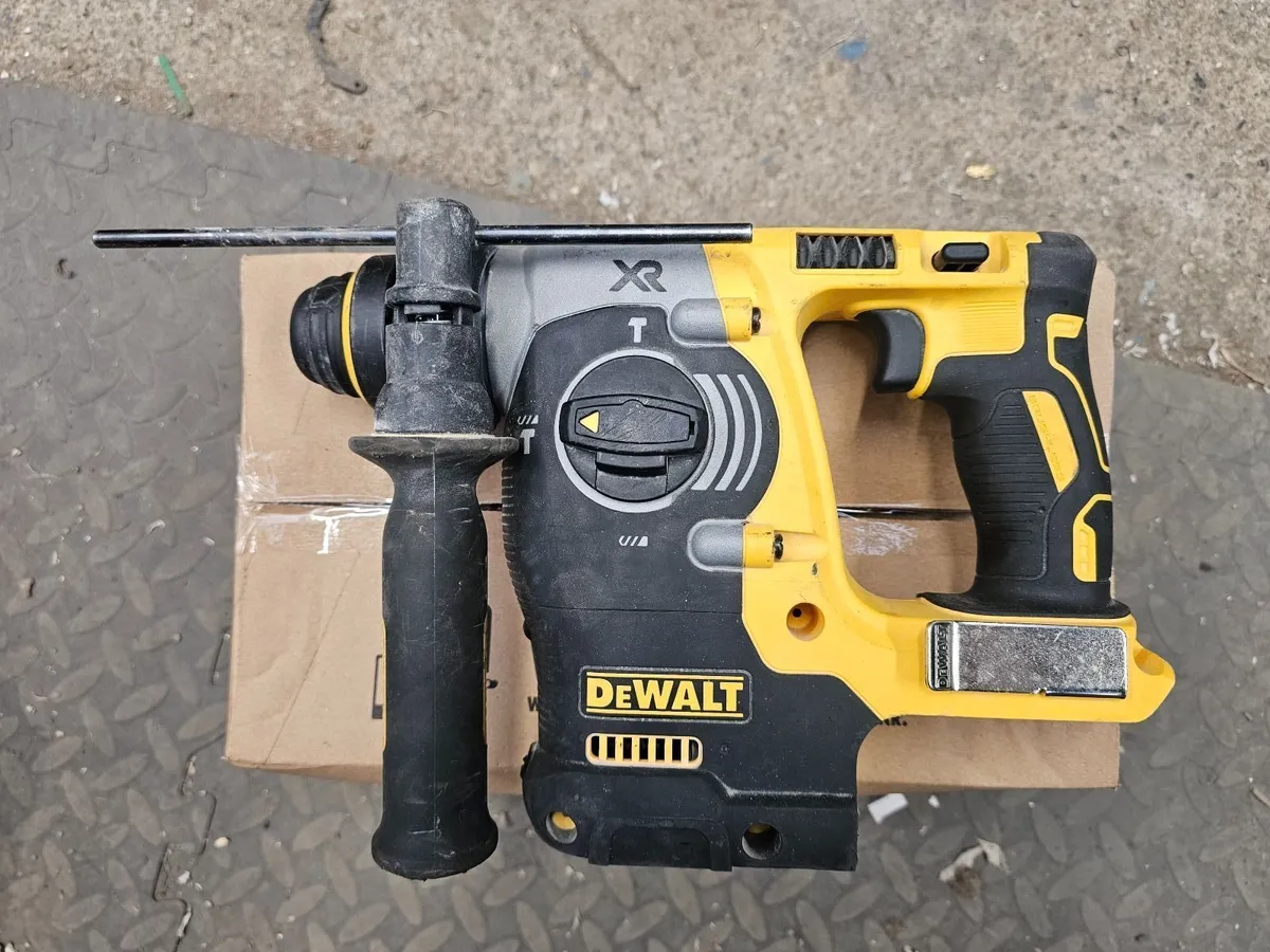 Dewalt dch273 brushless sds €180