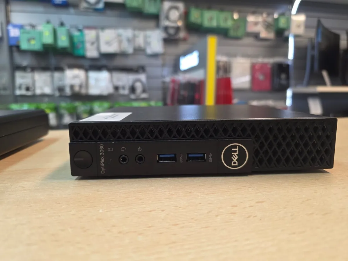 Dell D10u I5-9500t 8gb Ram 256 Ssd - Image 1