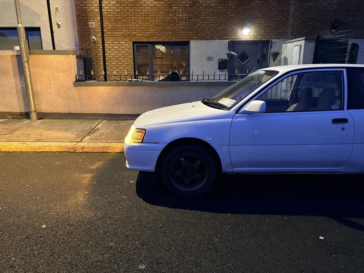 Toyota Starlet - Image 3