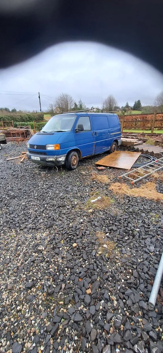 Volkswagen Transporter 2002 - Image 2