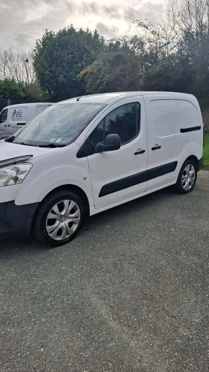 puegot partner 2012 3 seater new doe - Image 2