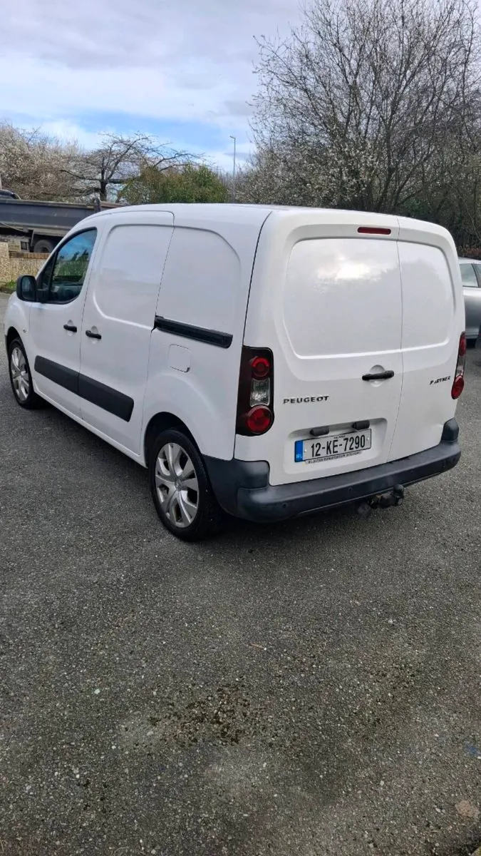 puegot partner 2012 3 seater new doe - Image 3