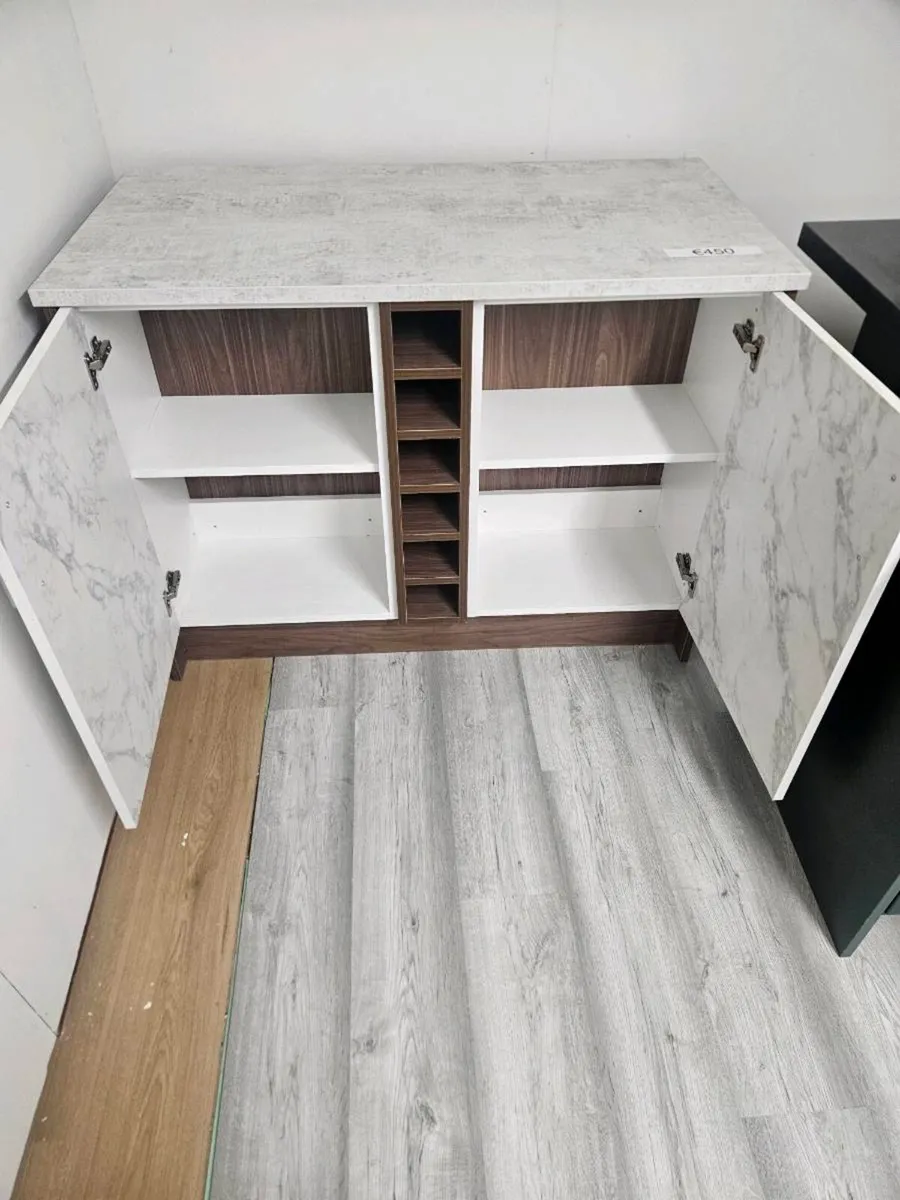 Kitchen island - Image 2