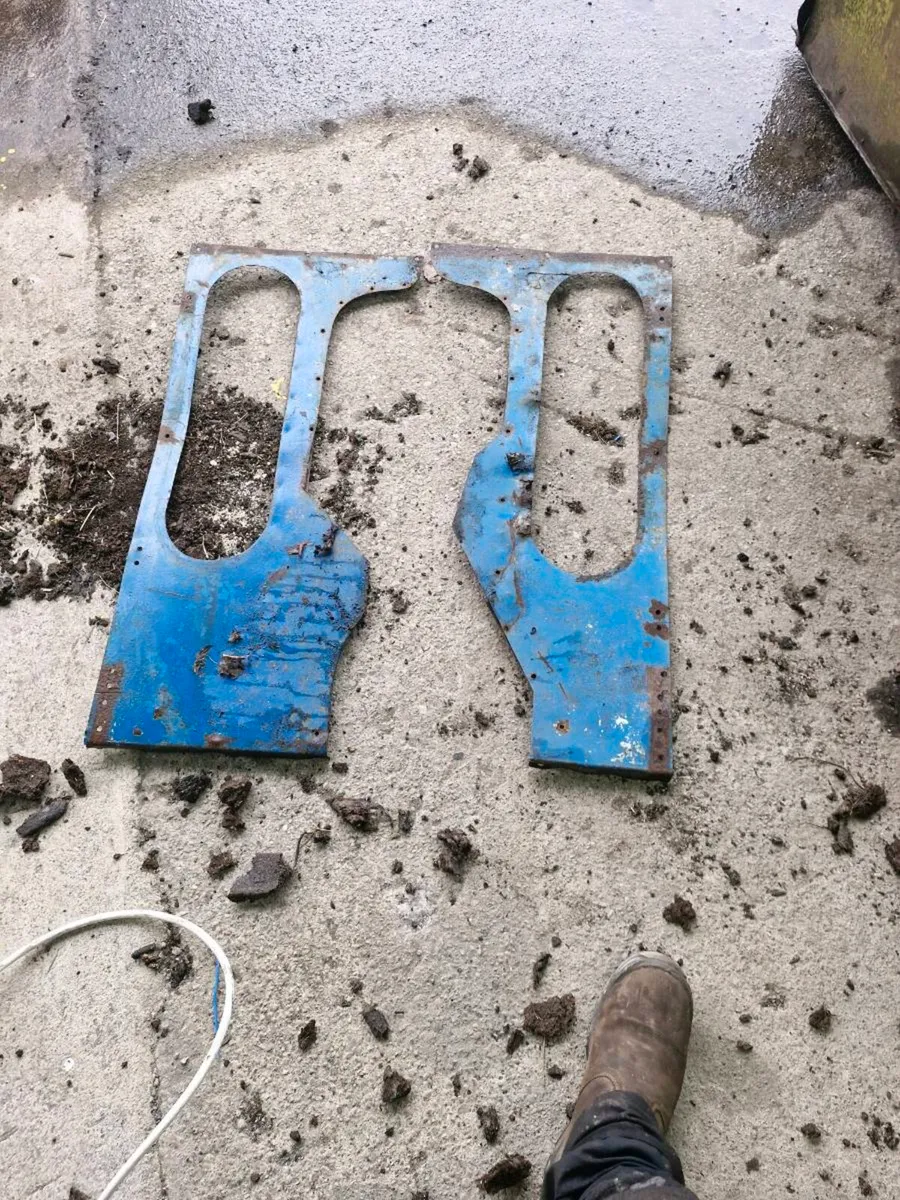 Lambourn cab panels - Image 1