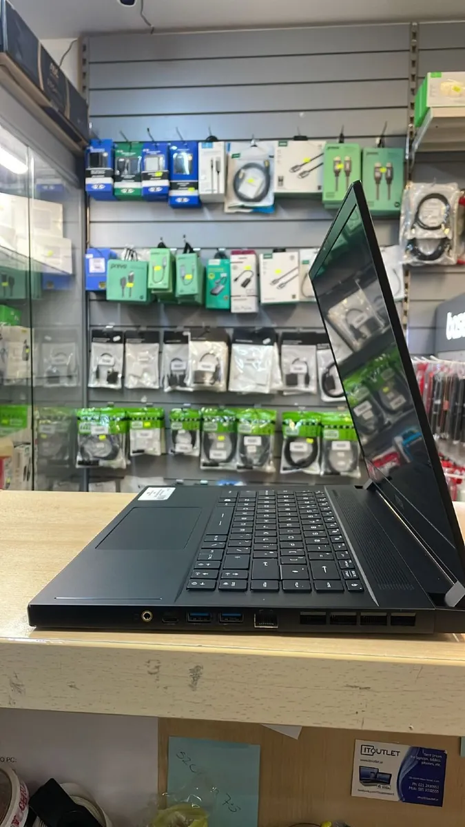 MSI GS66 Stealth i7-10750 32GB RAMRTX 2070  512GB - Image 2