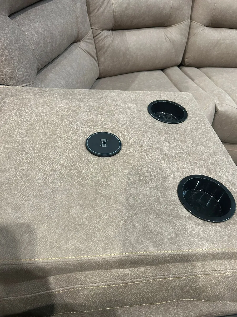 Recliner Electric Sofas Available - Image 4