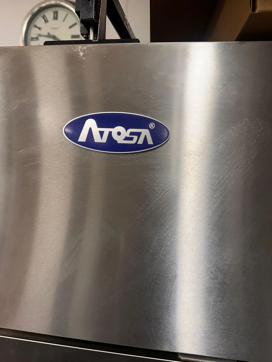 Commercial refrigerator - Image 2