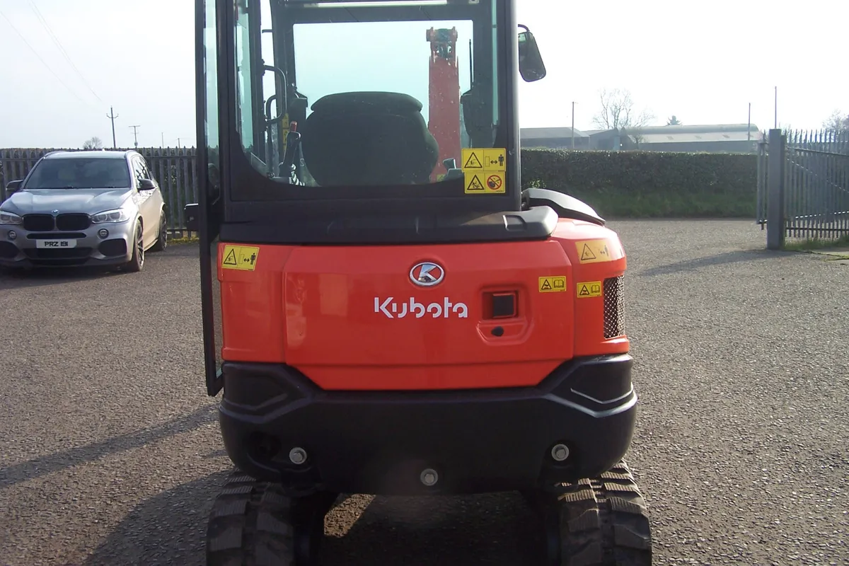 2022 kubota KX030 Digger - Image 4