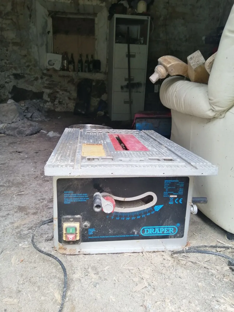 Table saw - Image 1