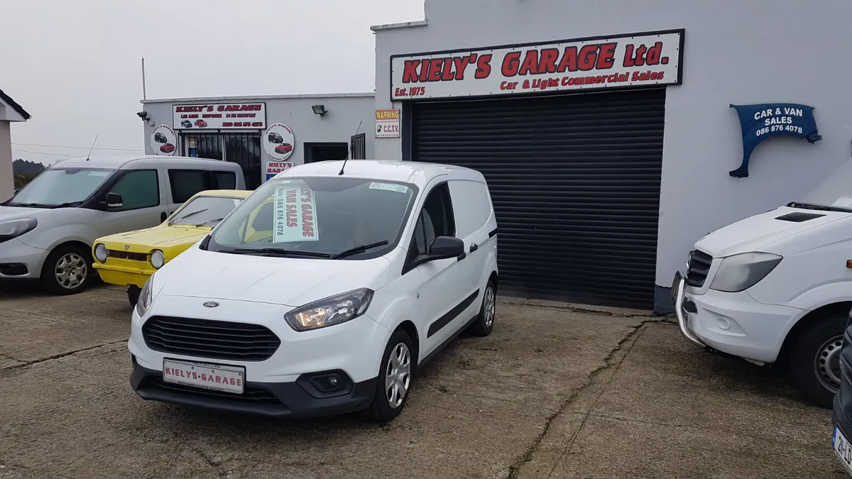 Ford Courier 182D mint no vat - Image 3