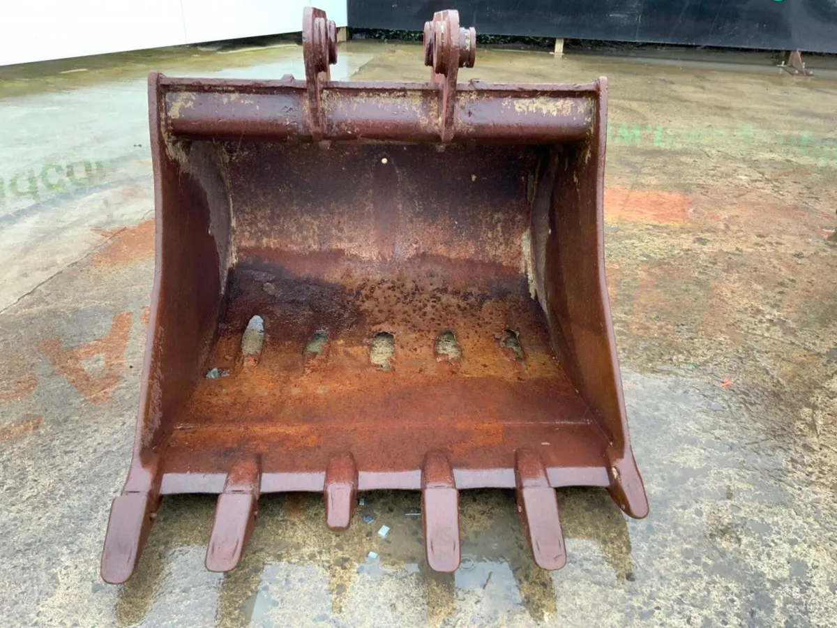 48" GEITH DIGGING BUCKET........65mm PINS.......87 - Image 2