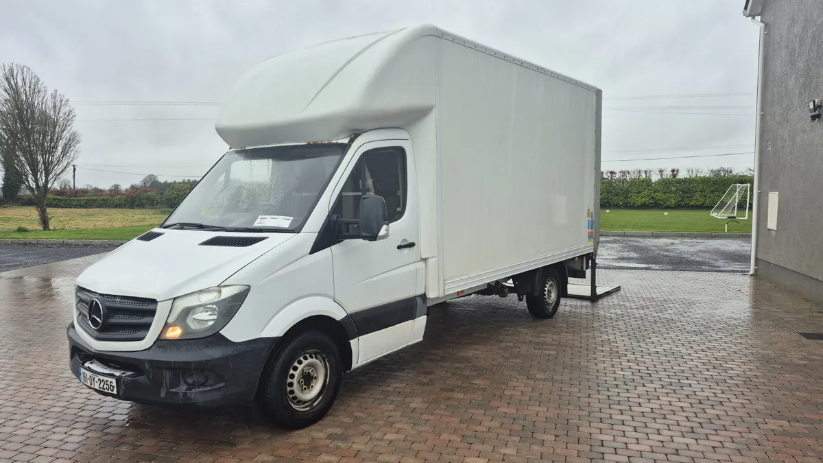 2016 SPRINTER LUTON BODY - Image 1