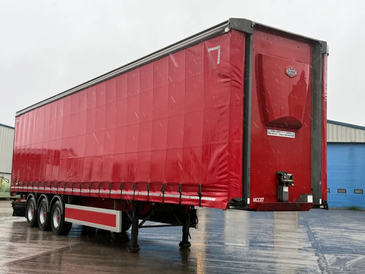 CARTWRIGHT 4.556 MT PILLARLESS CURTAINSIDER - Image 3
